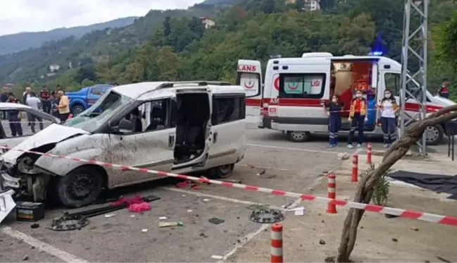 Trabzon'da 4 gün önce evlenen çifti trafik kazası ayırdı