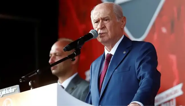 Sahalara inen Bahçeli'nin Pir Sultan Abdal'ın diye okuduğu şiir, solcu şaire ait çıktı