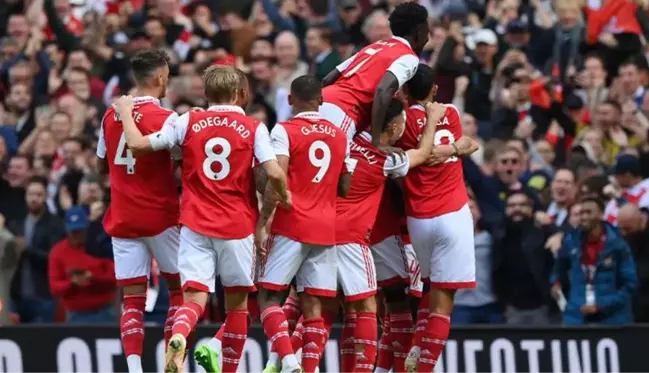 Londra debisi nefes kesti! Tottenham'ı 3 golle geçen Arsenal, Premier Lig'de liderliği korudu