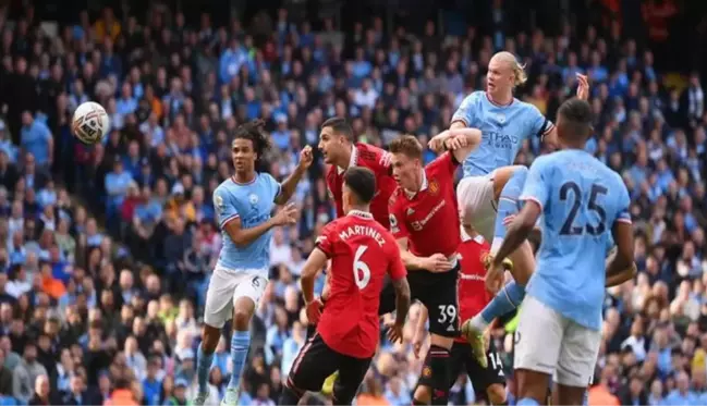 Derbide tarihi skor! Manchester City, sahasında Manchester United'ı 6-3 yendi