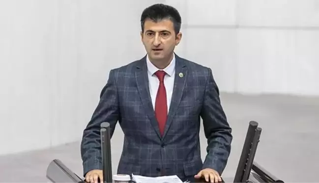 AK Parti'ye katılan Mehmet Ali Çelebi, tepkiler karşısında sessizliğini bozdu: Haklı çıkmazsam, siyaseti bırakacağıma söz veriyorum