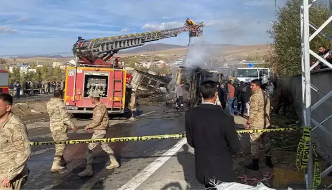 Ağrı'daki korkunç kazanın ardından ilk görüntüler! Adeta can pazarı yaşandı