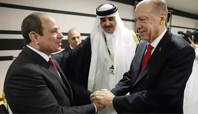 Cumhurbaşkanı Erdoğan'ın Sisi ile fotoğrafı sosyal medyanın dilinde! Herkes 3 sene önceki sözlerini hatırlattı