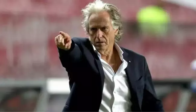 Jorge Jesus bile ona çare olamadı! Fenerbahçe'nin sükse yaratan transferi takımdan ayrılıyor