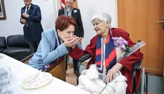 Öğretmeninin kendisi hakkında söylediklerini duyan Akşener hemen müdahale etti: Hocam buraya girmesek