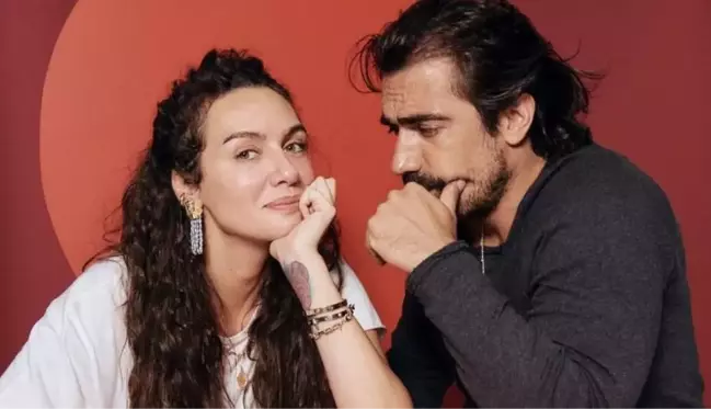 Birce Akalay, İbrahim Çelikkol ile fotoğrafını paylaştı! Pozdan çok eklediği şarkı olay oldu