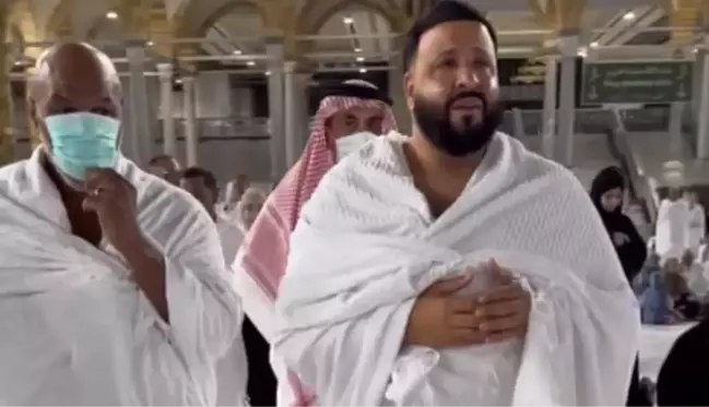 DJ Khaled, ünlü boksör Mike Tyson ile gittiği Kabe'de gözyaşlarını tutamadı