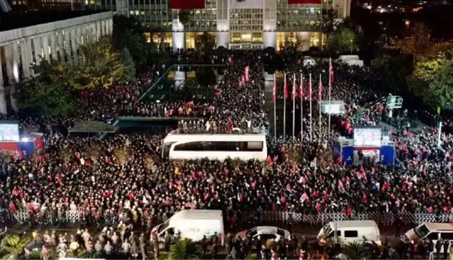 Saraçhane'deki mitinge kaç kişi katıldı? Emniyet ve İBB'nin açıkladığı sayı arasında dağlar kadar fark var