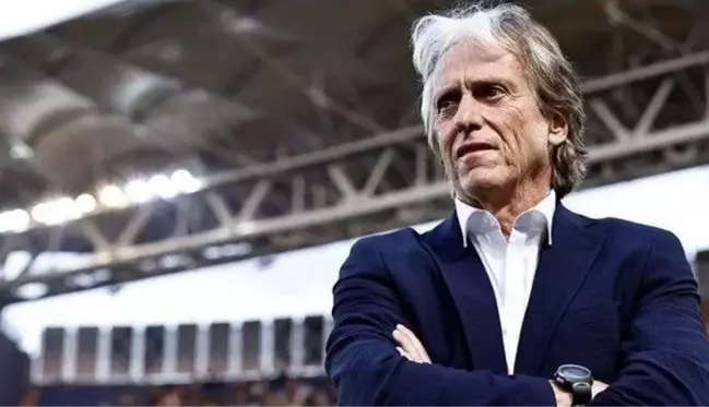 Jorge Jesus kararını verdi! Dev maçta sahaya çıkacak hücum ikilisi bazı taraftarları memnun etmedi