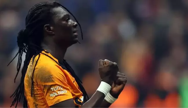 Gomis varsa yaslan arkana! 37 yaşındaki gol makinesi tarih yazdı