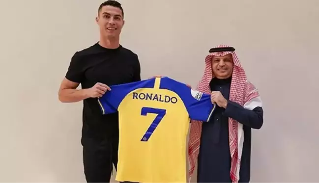 Al Nassr'ın Ronaldo sevgisi bambaşka bir boyuta geçti! Hediye edilen aksesuarın değerini duyanlar kulaklarına inanamıyor