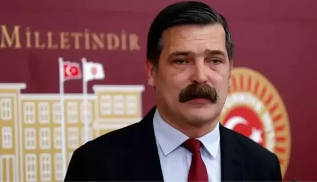 Erkan Baş, Amerikan markası kazağı yüzünden eleştirilerin odağı oldu