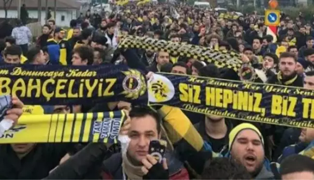 Yağmur soğuk dinlemediler! Binlerce Fenerbahçe taraftarı TFF'yi Riva'da protesto etti