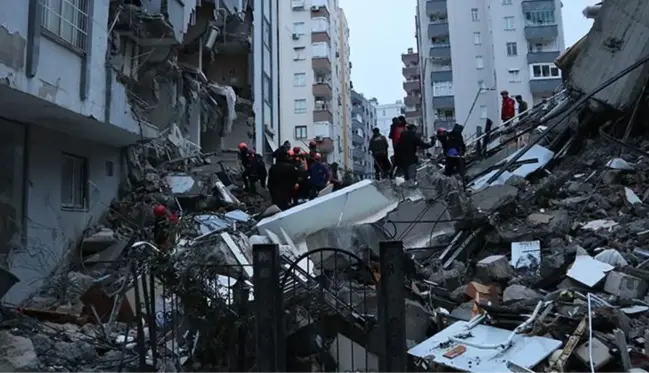 7,7'lik büyük deprem sonrası Adana'da son durum