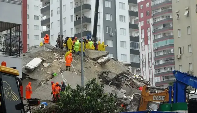 Deprem sonrası Malatya Valiliğinden şebeke suyunun içilmemesi uyarısı