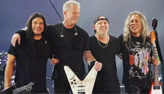 Metallica, deprem felaketi yaşayan Türkiye için 250 bin dolar bağış yaptı