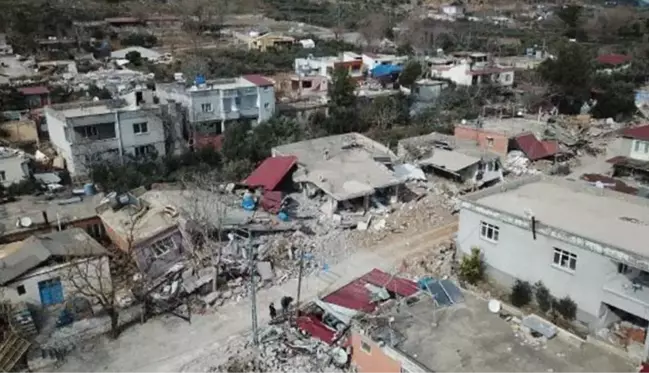 Köy fay hattı üzerine kuruluydu! Deprem sonrası tam 200 evden sadece 10'u ayakta kalabildi