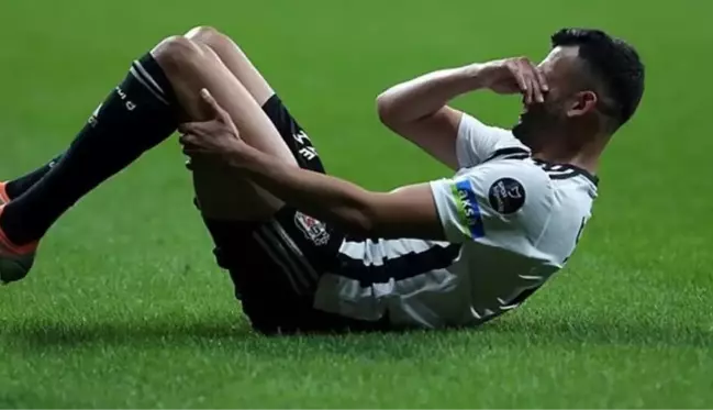 Talihsizliğin böylesi! 5 ay sonra formasına kavuşan Ghezzal, maça dakikalar kala ilk 11'den çıkarıldı