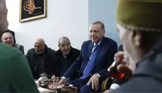 Cumhurbaşkanı Erdoğan Fatih'te esnafı ziyaret etti