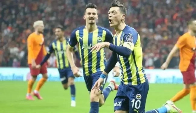 Son Dakika: Mesut Özil futbolu bıraktı