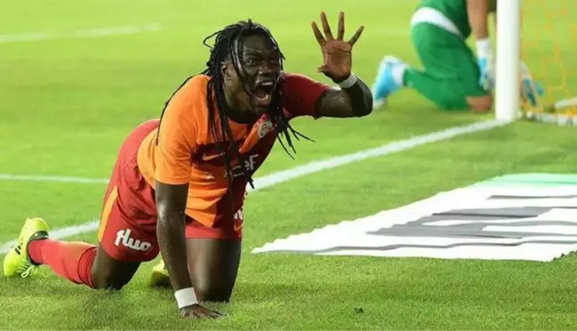 Bafetimbi Gomis, Galatasaray'dan ayrılmaya hazırlanıyor! Ronaldo'nun yanına gidebilir