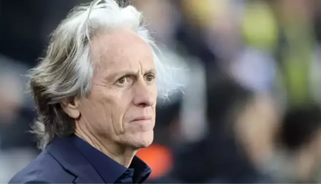 F.Bahçeliler ilk kez izledi! Jorge Jesus'un sahaya sürdüğü ilk 11'i taraftar tanıyamadı