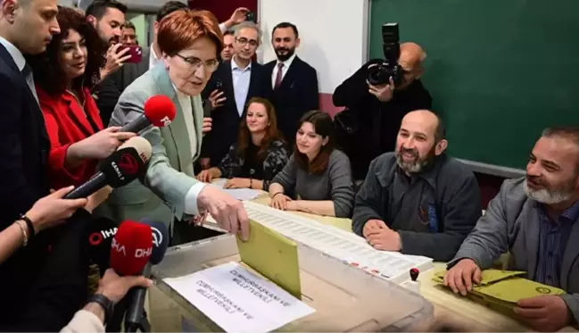 İstanbul'da oy kullanan Akşener'den ilk sözler: Milletin vereceği karar başımızın üstündedir