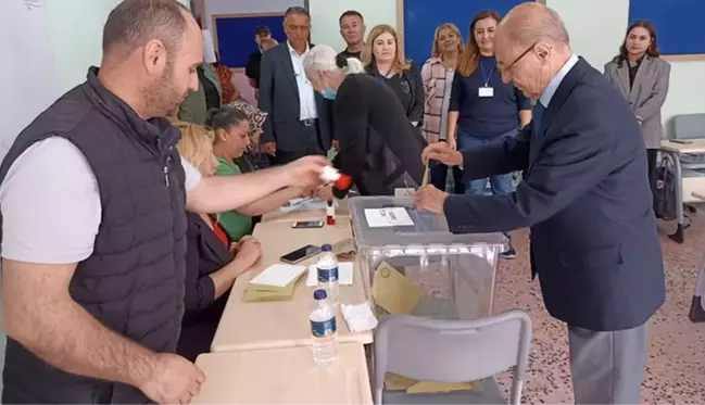 10. Cumhurbaşkanı Ahmet Necdet Sezer oyunu Ankara'da kullandı