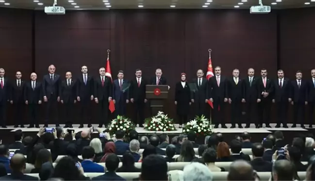 Son Dakika: Cumhurbaşkanı Erdoğan Kabine'yi açıkladı! 2 isim hariç hepsi değişti, işte yeni dönemin bakanları