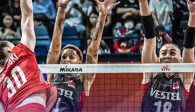 A Milli Kadın Voleybol Takımı, Milletler Ligi'nde Polonya'ya diş geçiremedi