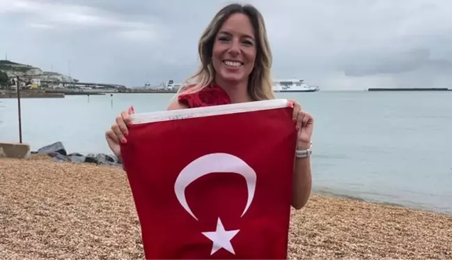 Deniz Kayadelen, Manş Denizi'ni yüzerek geçen 5. Türk kadını oldu