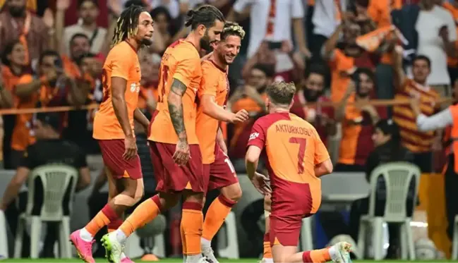 Hagi'yi geride bıraktı! Mertens, Galatasaray'ın Avrupa kupalarında gol atan en yaşlı yabancı oyuncusu oldu