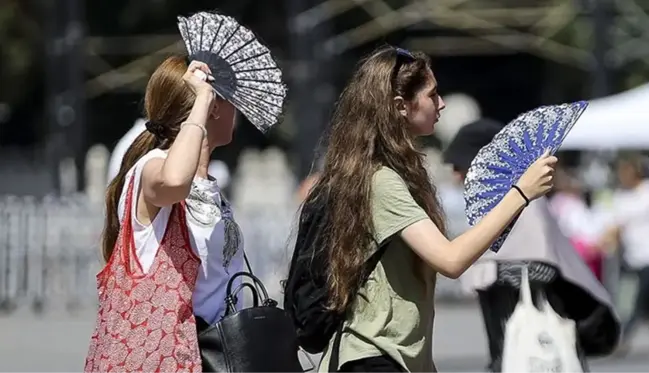 Meteoroloji uzmanı Cengiz Çelik açıkladı: Sıcaklıklar yarından itibaren yurt genelinde düşecek