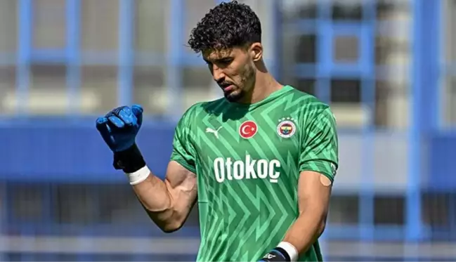 Altay Bayındır, İstanbul'dan ayrıldı! Yeni rotası Premier Lig