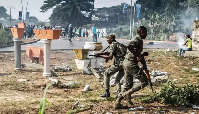 Gabon'daki darbenin ardından Kamerun ve Ruanda, ordu saflarında değişikliğe gitti