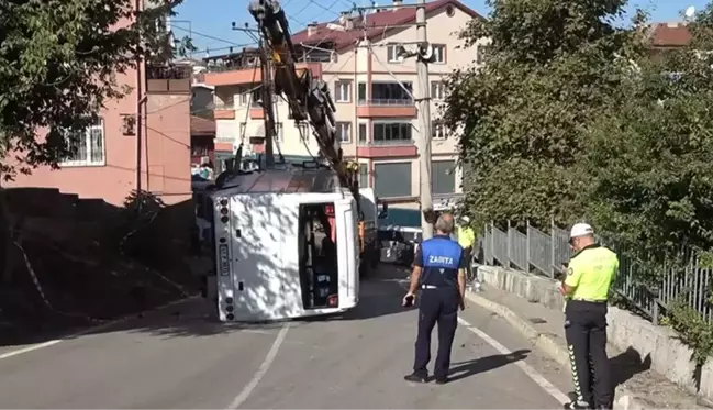 Gölcük'te freni boşalan işçi servisi anne ve kızına çarparak ölümüne neden oldu