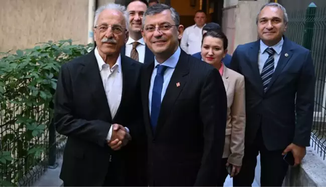 CHP genel başkanlığı için adaylığını açıklayan Özgür Özel, Murat Karayalçın ve ADD'yi ziyaret etti