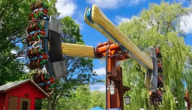 Lunaparkta kamikaze arızası! Yolcular 30 dakika boyunca baş aşağı asılı kaldı