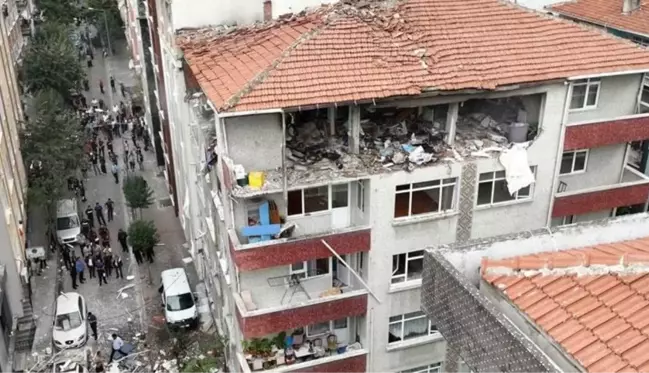 Son Dakika: İstanbul Şirinevler'de bir binadaki doğal gaz patlamasında can kaybı 3'e yükseldi