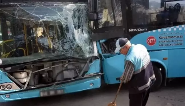 Kahramanmaraş'ta halk otobüsleri kafa kafaya çarpıştı: 9 yaralı