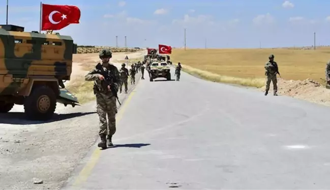 Türk askerinin Lübnan ve Orta Afrika'daki görev süresi uzatıldı