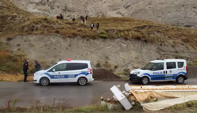 14 yaşındaki kız çocuğu koluna tek cümlelik not yazıp canına kıydı