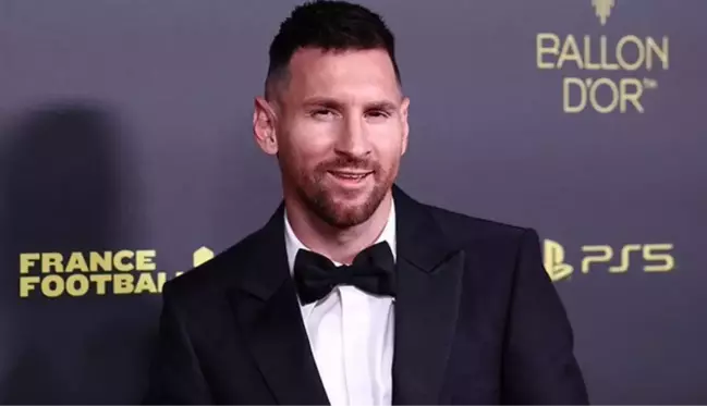 En büyük yine o! Lionel Messi, 8. kez Ballon d'Or'un sahibi oldu