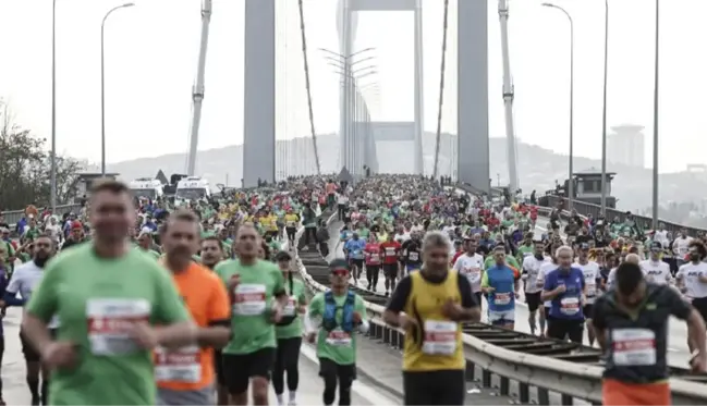 İstanbul Maratonu nedeniyle 15 Temmuz şehitler köprüsü trafiğe kapatıldı