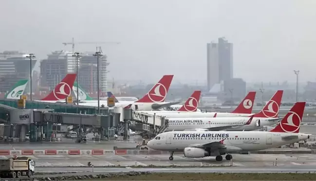 Fırtına İstanbul'da hava yolu ulaşımını da vurdu! THY ve Pegasus'un 187 seferi iptal