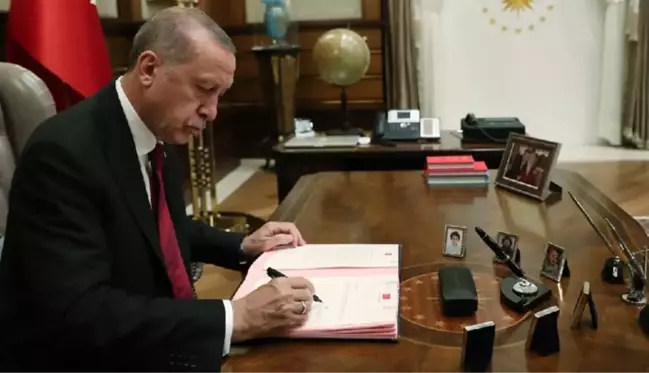 Cumhurbaşkanı Erdoğan imzaladı! Gece yarısı çok sayıda atama ve görevden alma kararı