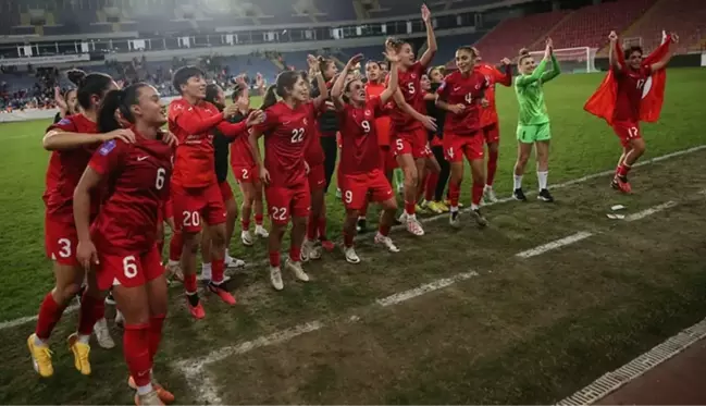 A Milli Kadın Futbol Takımı tarih yazdı! Gol bile yemeden B Ligi'ne yükseldik