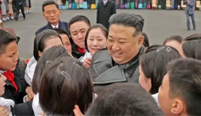 Kuzey Kore lideri Kim Jong-un, kız öğrencileri ağlattı