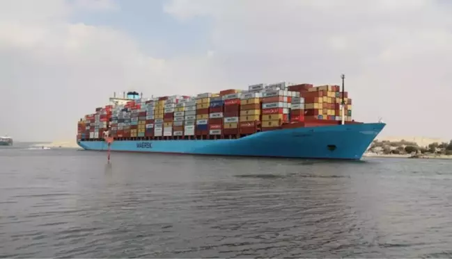 Dünyanın en büyük konteyner taşıma şirketi Maersk, Kızıldeniz'deki saldırılar sonrası bölgedeki seferlerini askıya aldı