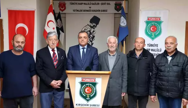 Kırşehir'de Şehit Gazi Dernekleri'nden teröre kınama